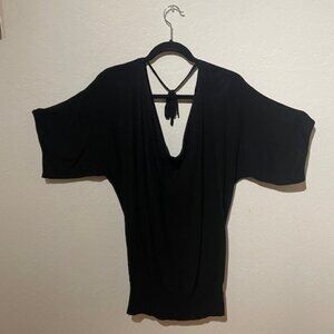 Cache open back sweater